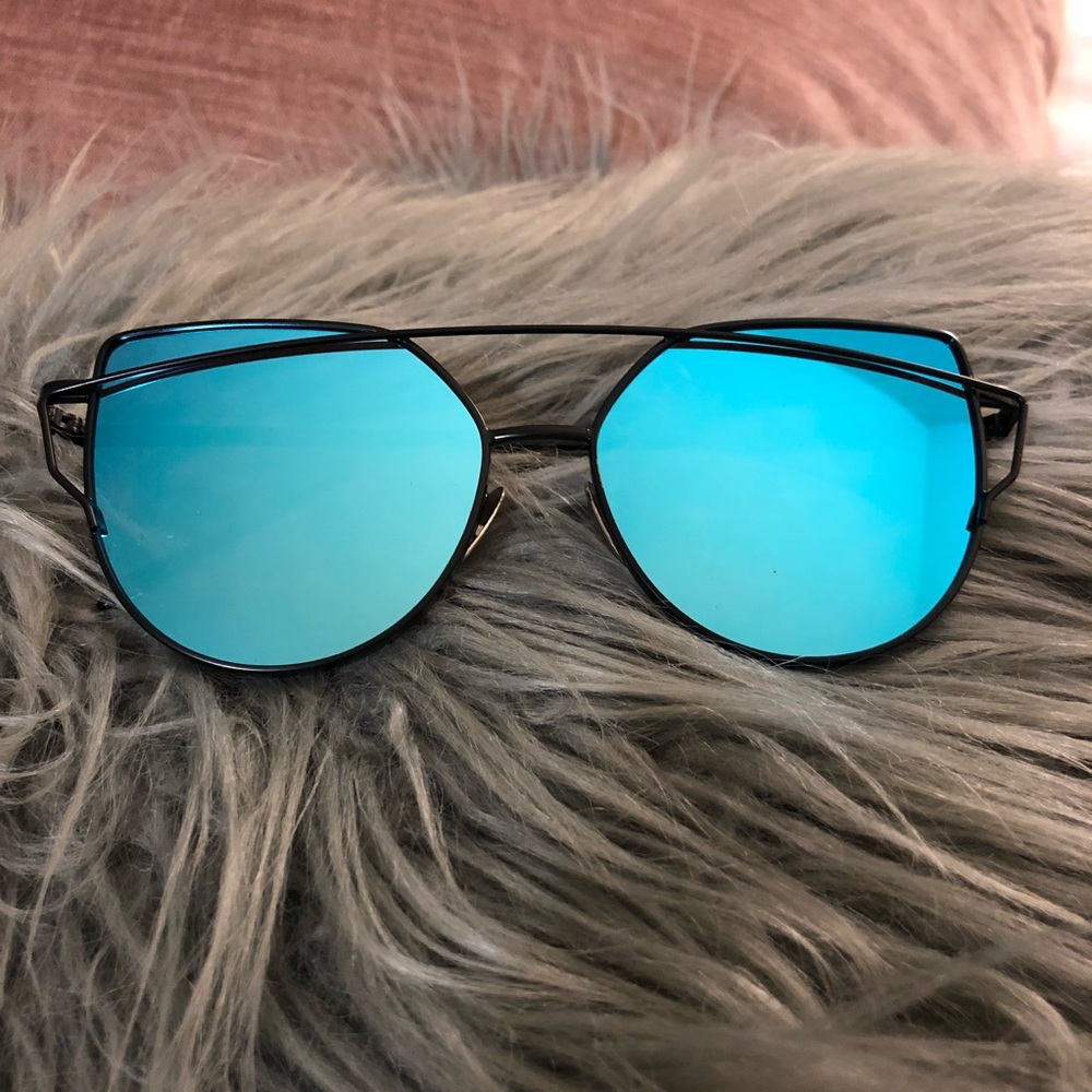 Trendy Cat Eye Sunglasses